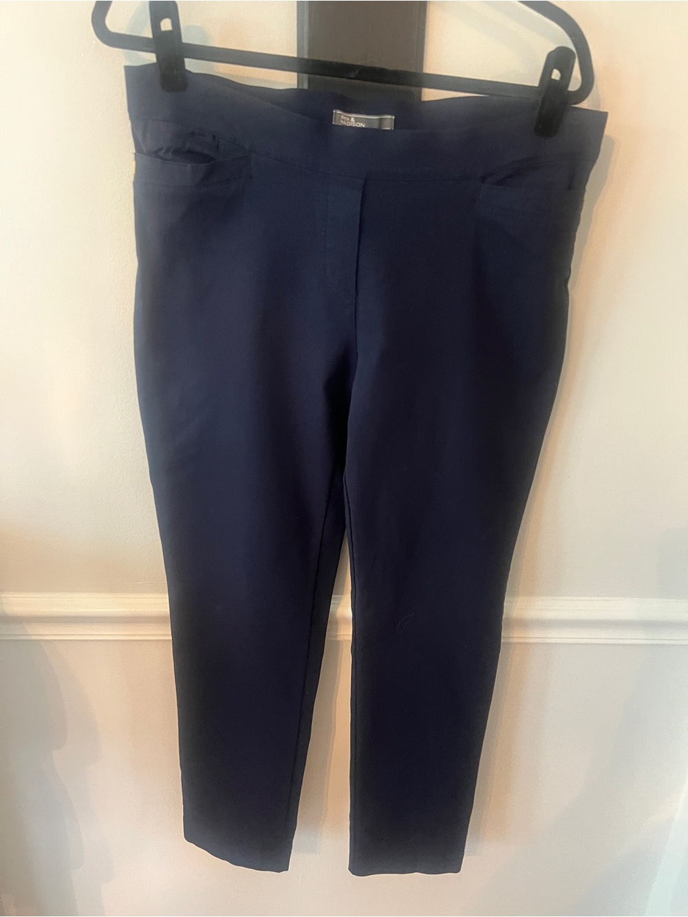 89th & Madison Navy Ponte Pull-On Ankle Pants